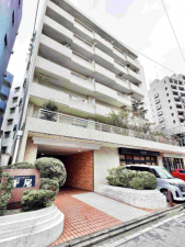 福岡市中央区平尾、中古マンションの外観画像です