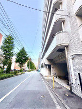 福岡市中央区大宮、中古マンションの外観画像です