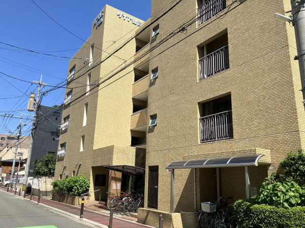 福岡市中央区大宮、中古マンションの外観画像です