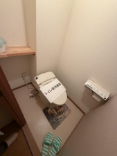 福岡市中央区鳥飼、中古マンションのトイレ画像です