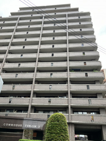 福岡市中央区今泉、中古マンションの外観画像です