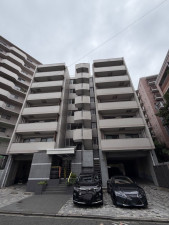 福岡市中央区谷、中古マンションの外観画像です