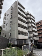 福岡市中央区谷、中古マンションの外観画像です