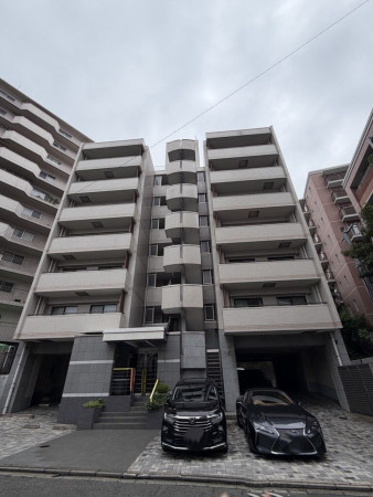 福岡市中央区谷、中古マンションの外観画像です