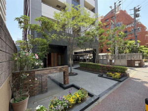 福岡市中央区荒戸、中古マンションの外観画像です