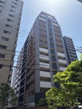 福岡市中央区荒戸、中古マンションの外観画像です