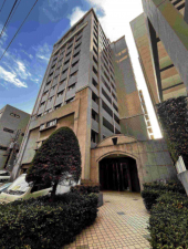 福岡市中央区薬院、中古マンションの外観画像です
