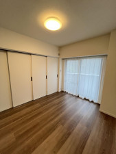 福岡市中央区赤坂、中古マンションの寝室画像です