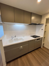 福岡市中央区赤坂、中古マンションのキッチン画像です