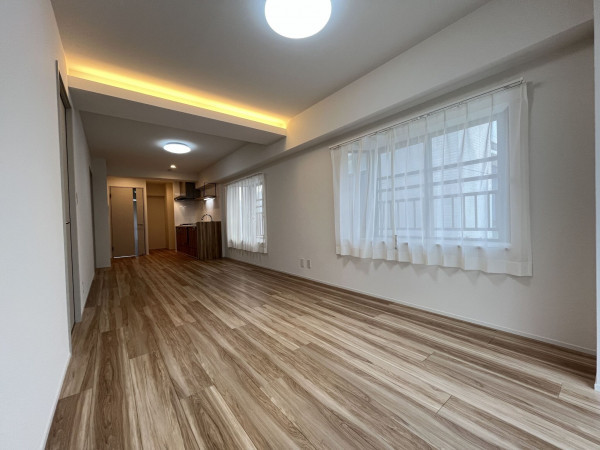 福岡市中央区赤坂、中古マンションの居間画像です