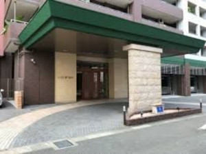 福岡市中央区舞鶴、中古マンションのエントランス画像です