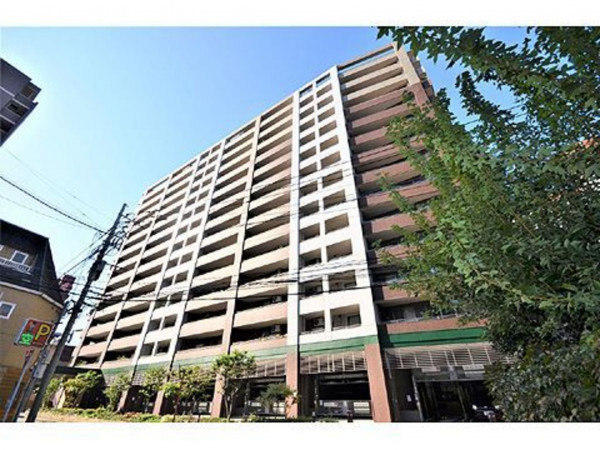 福岡市中央区舞鶴、中古マンションの外観画像です