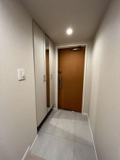 福岡市中央区今泉、中古マンションの玄関画像です