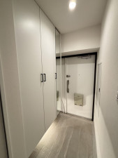 福岡市中央区今泉、中古マンションの玄関画像です