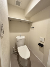 福岡市中央区今泉、中古マンションのトイレ画像です