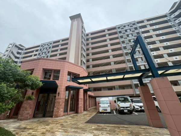 福岡市南区、中古マンションの外観画像です