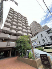 福岡市中央区薬院、中古マンションの外観画像です