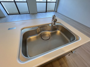 福岡市中央区輝国、中古マンションのキッチン画像です