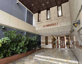 福岡市中央区大名、中古マンションの外観画像です