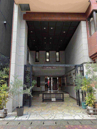 福岡市中央区大名、中古マンションの外観画像です