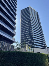 福岡市中央区地行浜、中古マンションの外観画像です