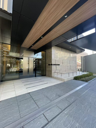 福岡市中央区地行浜、中古マンションのエントランス画像です