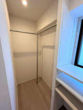 福岡市中央区荒戸、中古マンションの収納画像です
