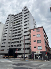 福岡市中央区荒戸、中古マンションの外観画像です