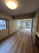 福岡市中央区大手門、中古マンションの居間画像です