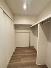 福岡市中央区天神、中古マンションの収納画像です
