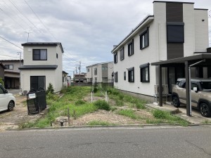 秋田市楢山共和町、土地の画像です
