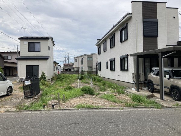 秋田市楢山共和町、土地の画像です