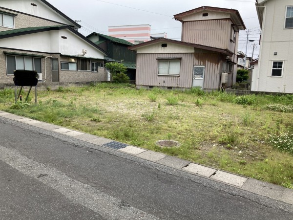 秋田市牛島東、土地の画像です