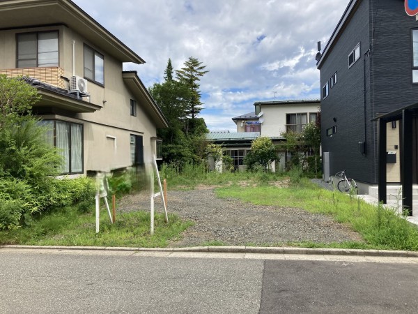 秋田市泉中央、土地の画像です