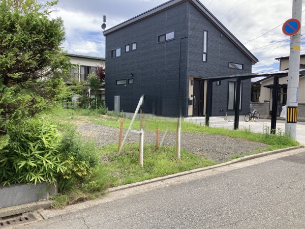 秋田市泉中央、土地の画像です
