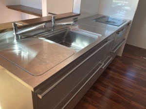 秋田市桜台、中古一戸建てのキッチン画像です