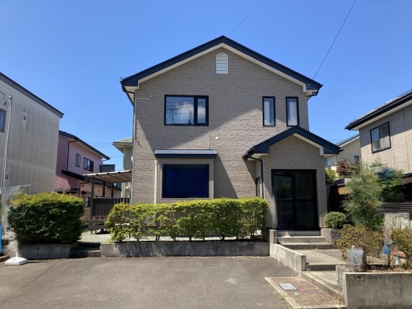 秋田市大平台、中古一戸建ての外観画像です