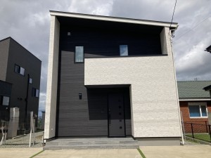 秋田市桜台、中古一戸建ての画像です