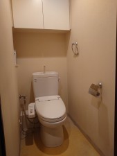 中央区佃、マンションのトイレ画像です