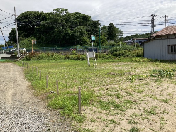 秋田市牛島東、土地の画像です
