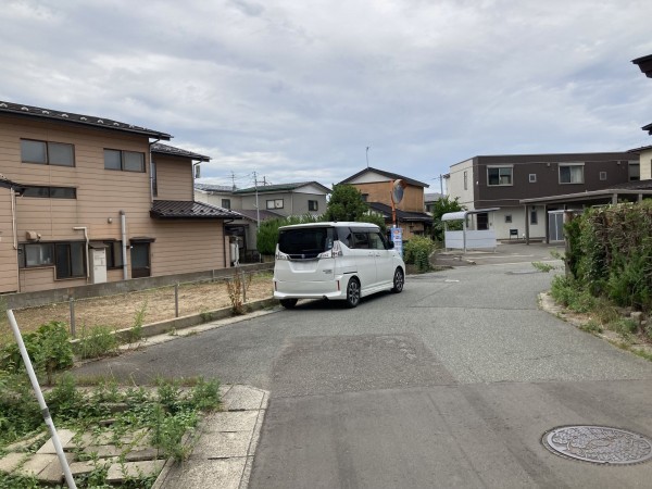 秋田市楢山共和町、土地の画像です