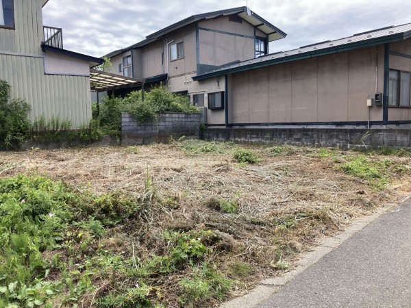 秋田市牛島東、土地の画像です
