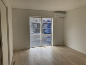 秋田市茨島、新築一戸建ての居間画像です