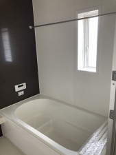 秋田市茨島、新築一戸建ての風呂画像です