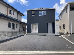 秋田市茨島、新築一戸建ての外観画像です