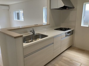 秋田市茨島、新築一戸建てのキッチン画像です