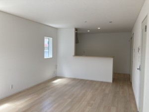 秋田市茨島、新築一戸建ての居間画像です