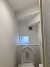 秋田市茨島、新築一戸建てのトイレ画像です