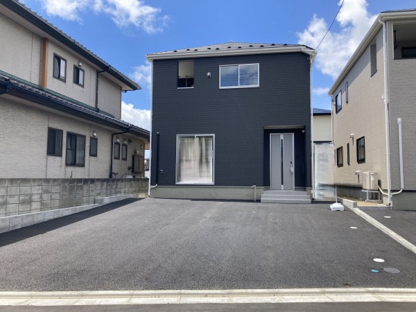 秋田市茨島、新築一戸建ての外観画像です