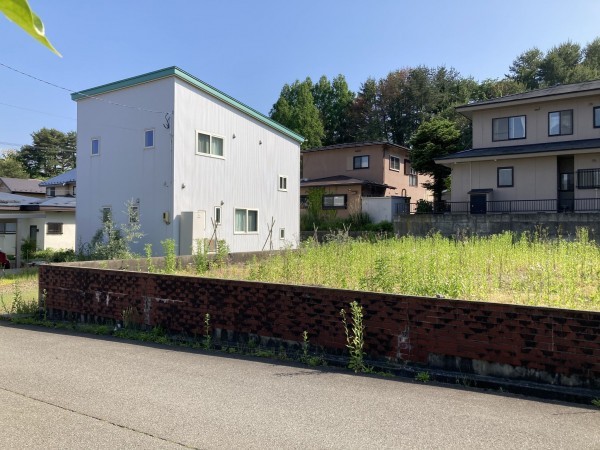 秋田市手形山中町、土地の画像です